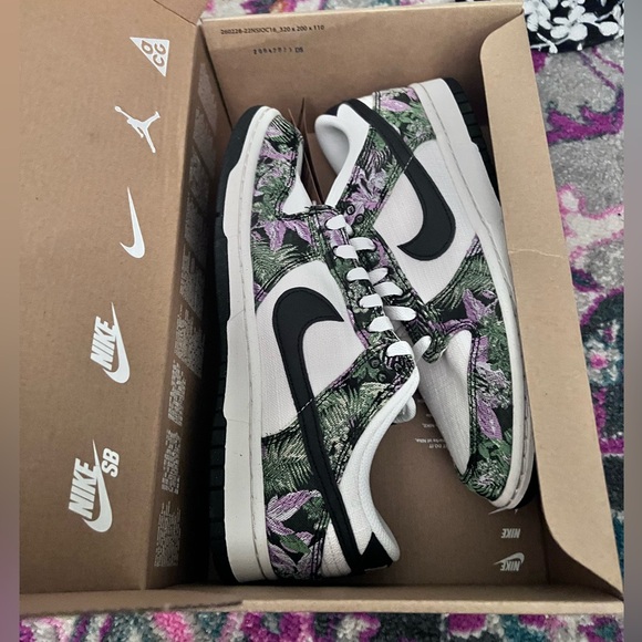 **NWT****NIKE•DUNK LOW WOMENS SIZE 10 ••"FLORAL TAPESTRY++*** - Picture 9 of 12